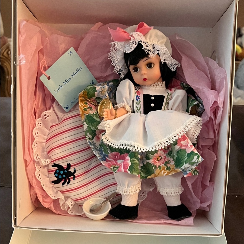 Madame Alexander Little Miss Muffet Doll with Pink and Green Accents • 1998•